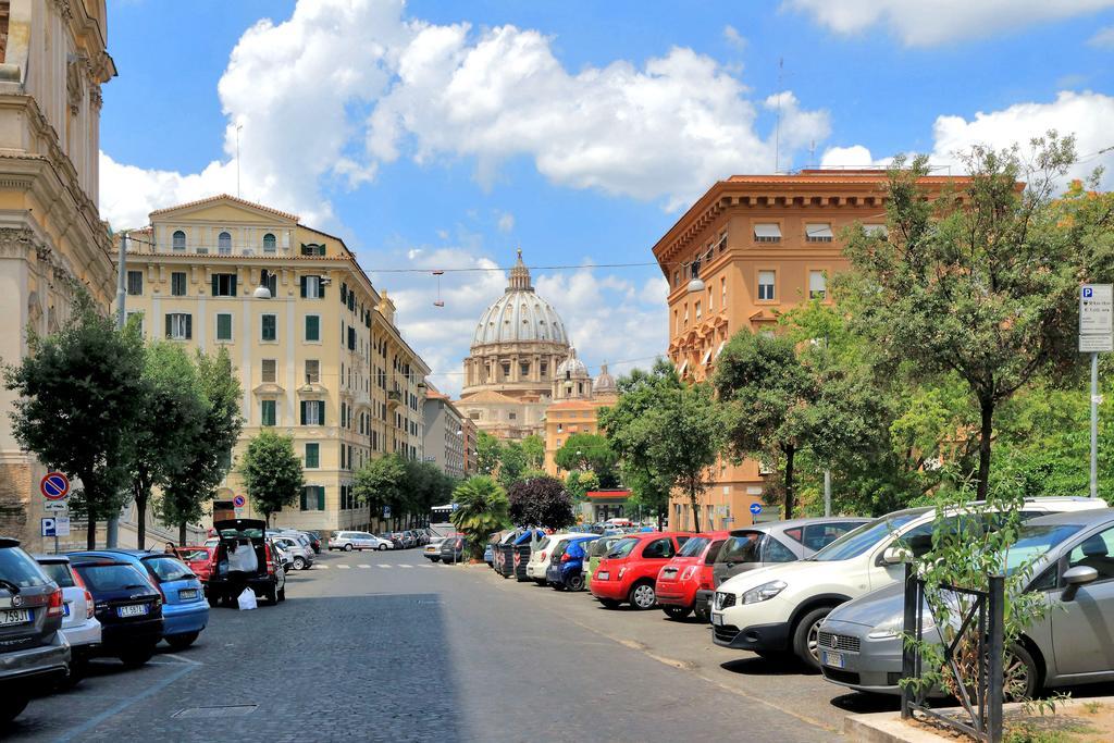 La Stazione Del Vaticano Roma Exterior foto